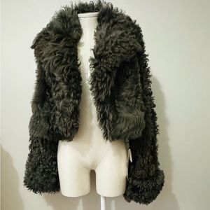 Utzon Short Waist Fur Coat Reversible Shearling Size 38 Toscana Curly Pinto